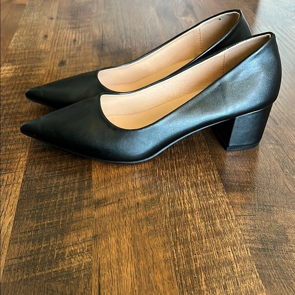 Size 7 Black Block Heel Pumps - Picture 1 of 2